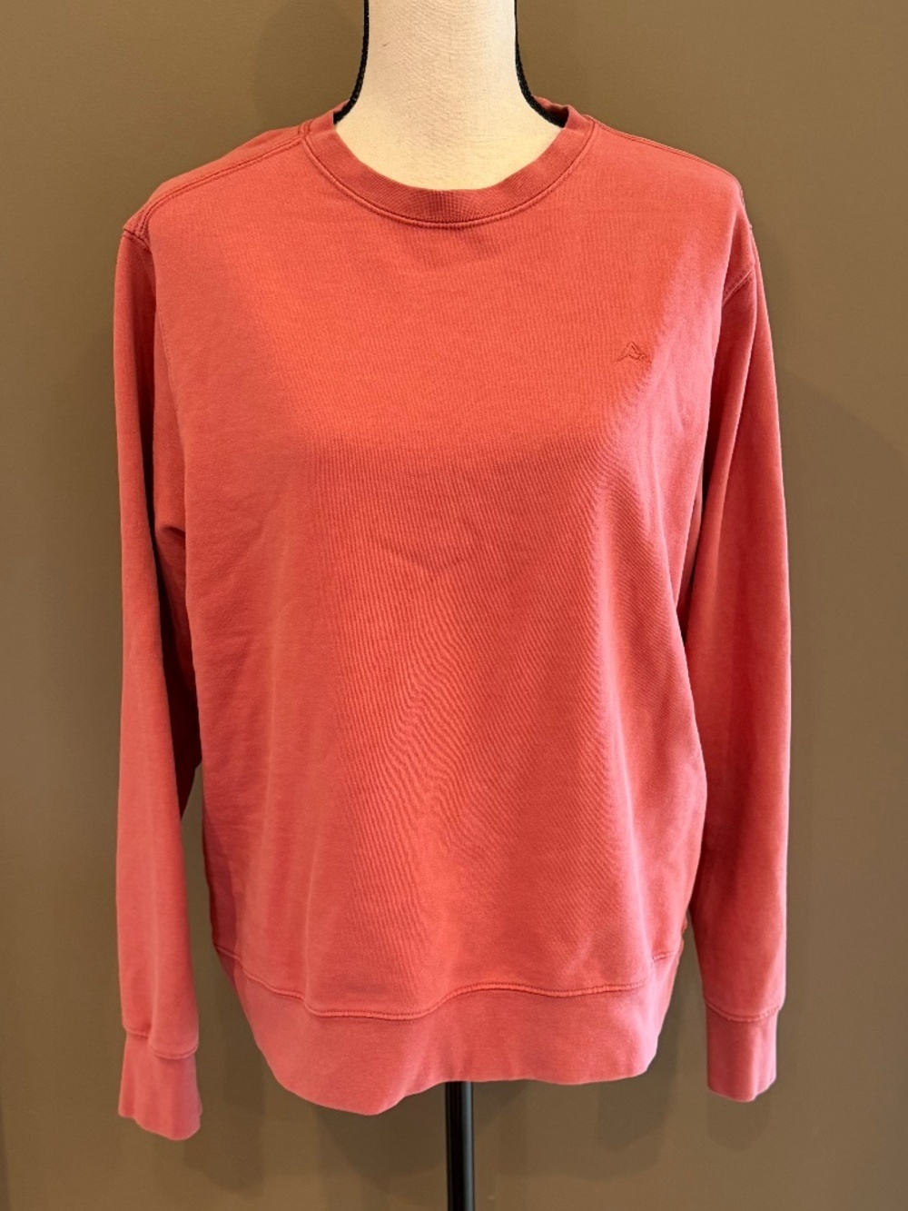 Ridgecut Women's Salmon Crewneck Sweatshirt, Size Medium